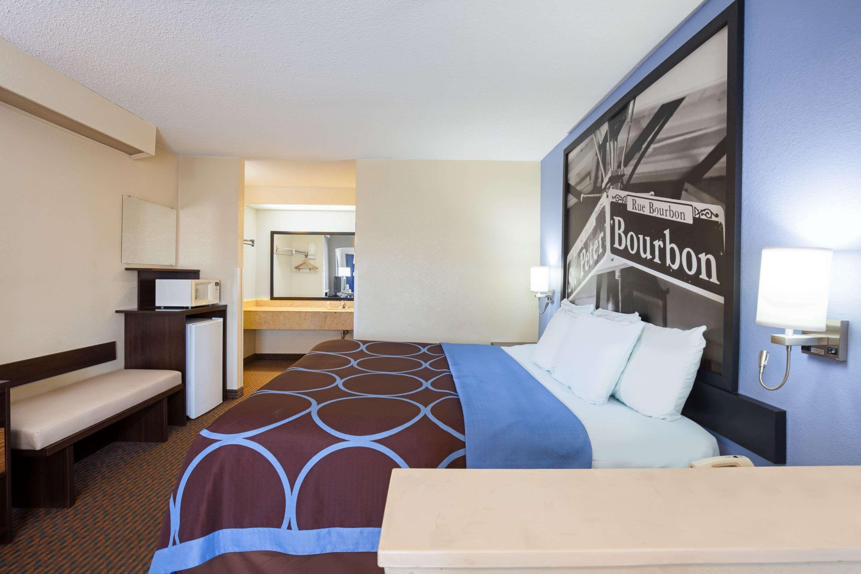 Super 8 By Wyndham Hammond Hotell Eksteriør bilde